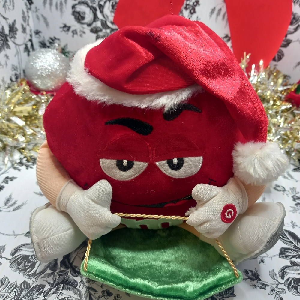 M&M CHRISTMAS ITEM.